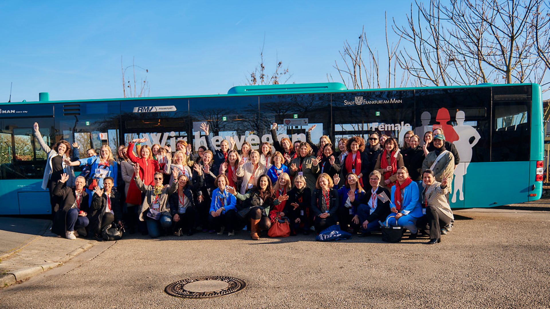 Female Bus - Gruppenfoto