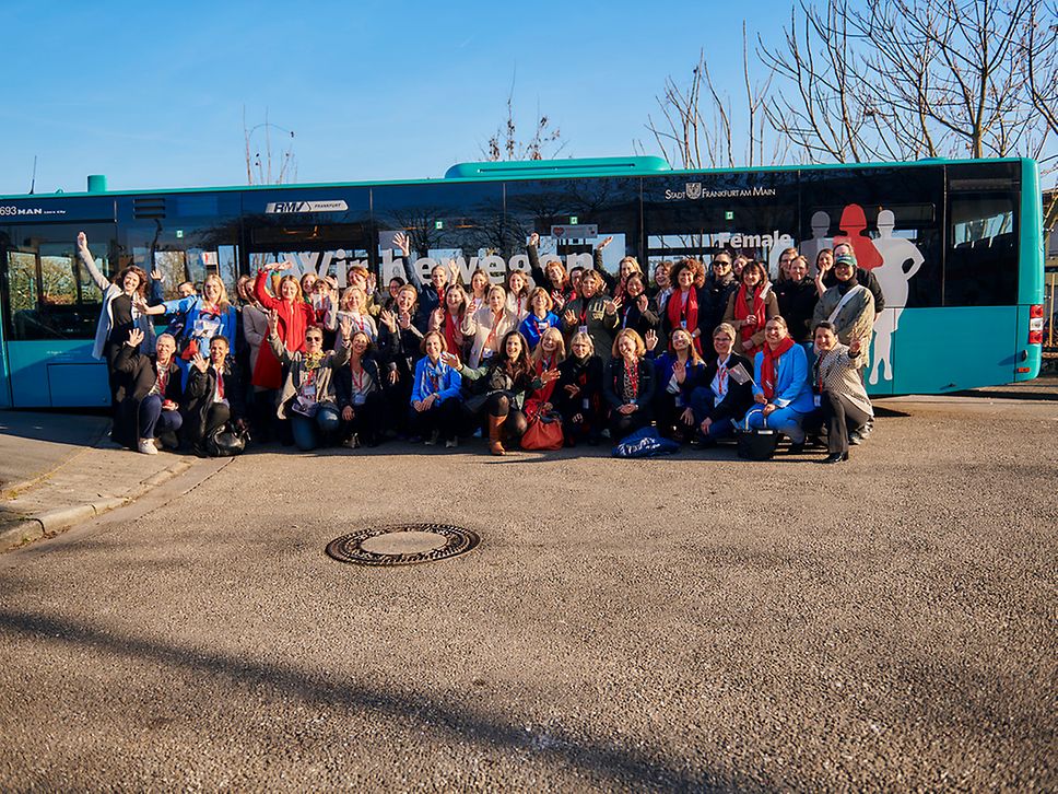 Female Bus - Gruppenfoto