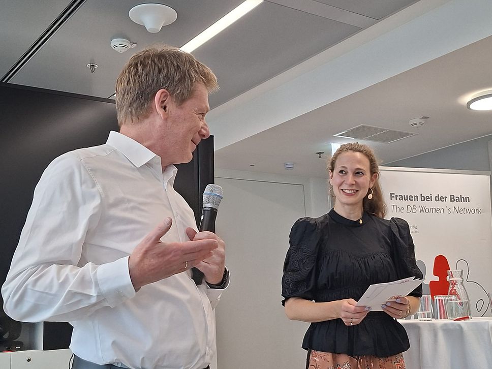 Richard Lutz spricht mit Moderatorin